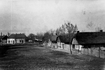 H&aacute;zak az &Uacute;j-soron